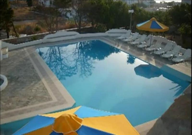 Azolimnos Bay Aparthotel Exteriör bild