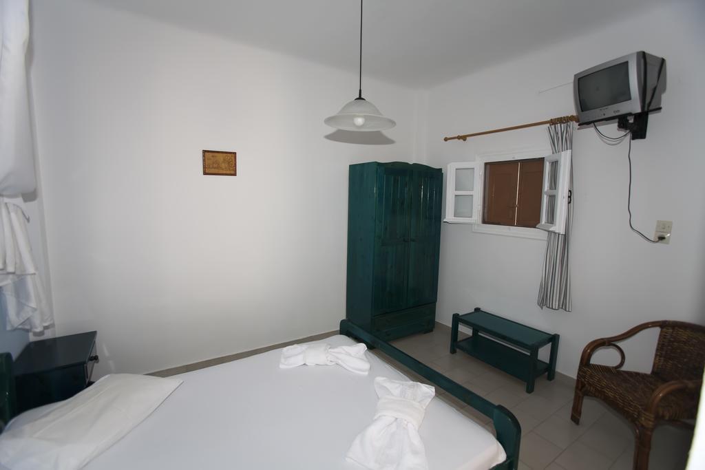 Azolimnos Bay Aparthotel Exteriör bild