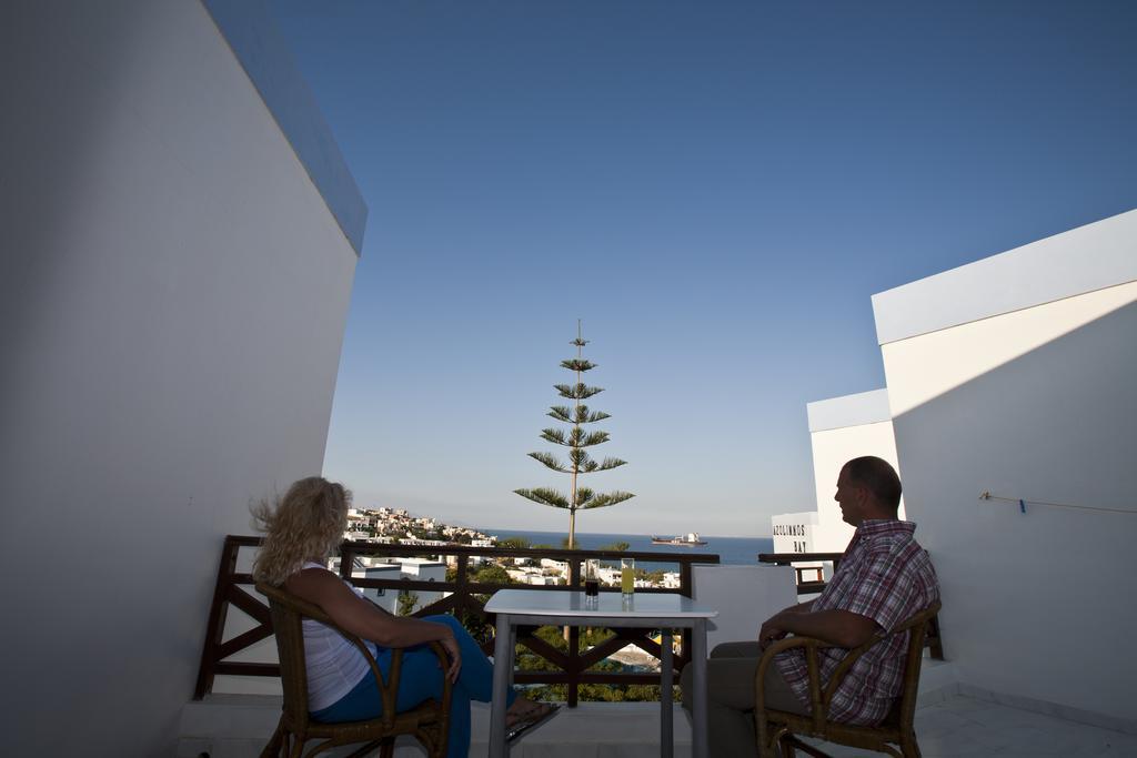 Azolimnos Bay Aparthotel Exteriör bild
