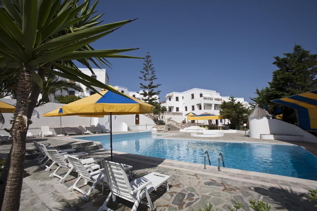 Azolimnos Bay Aparthotel Exteriör bild