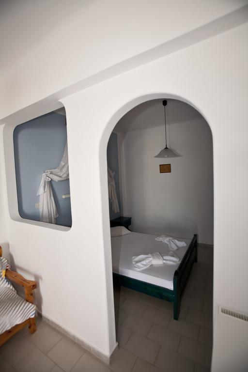 Azolimnos Bay Aparthotel Exteriör bild
