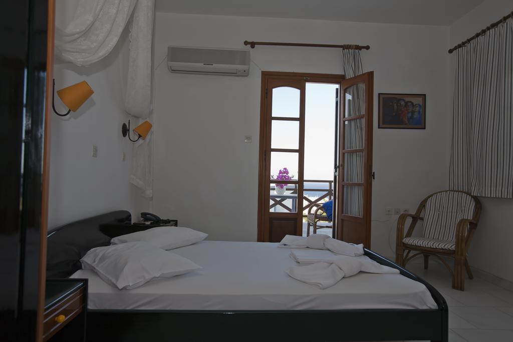Azolimnos Bay Aparthotel Exteriör bild